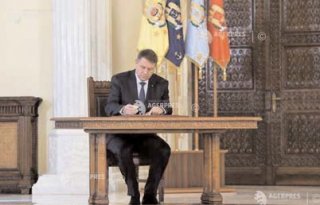 Iohannis a promulgat legea prin care pacientul are dreptul de a desemna o persoană cu acces la informațiile medicale